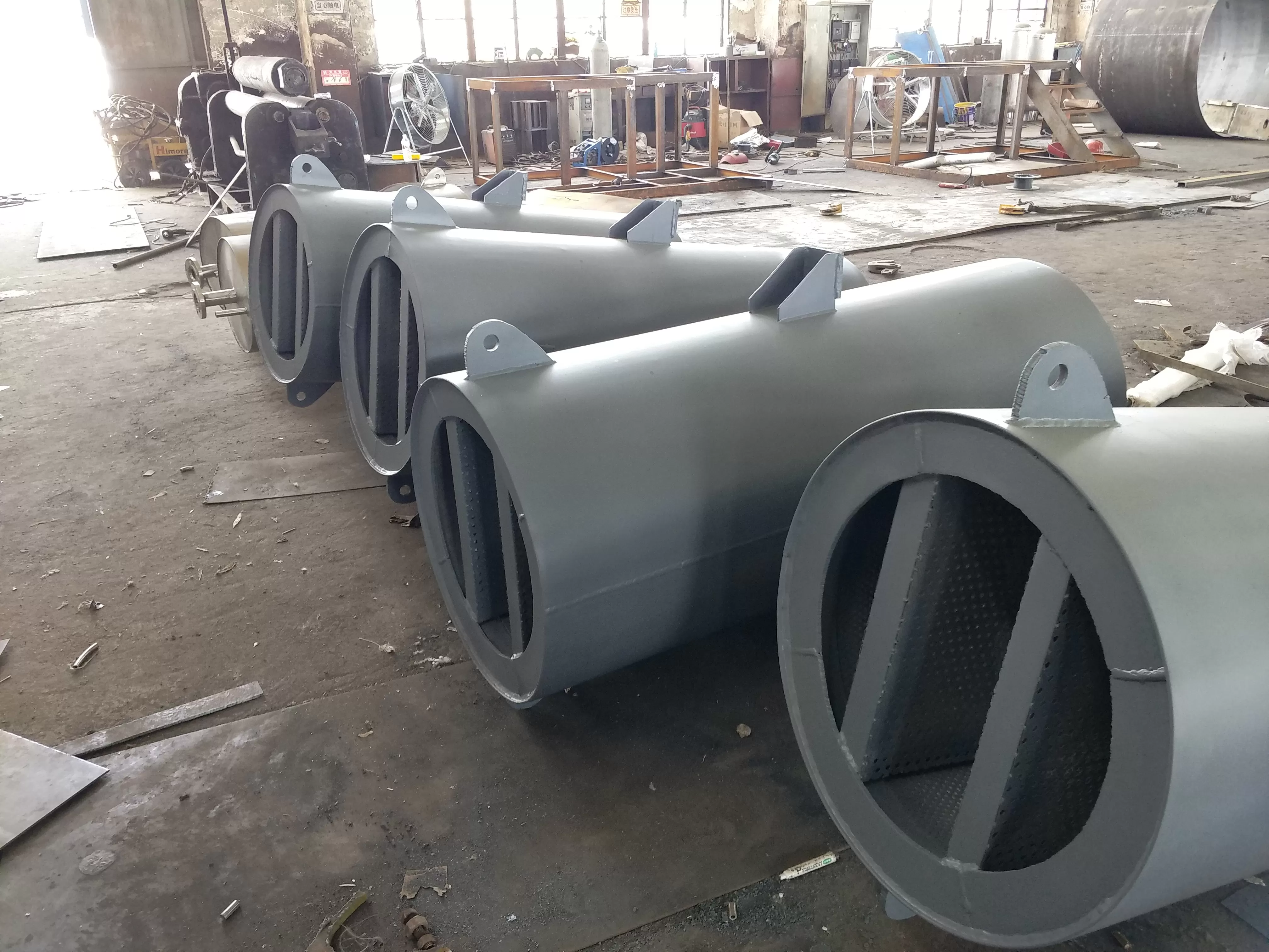 Axial flow fan silencer